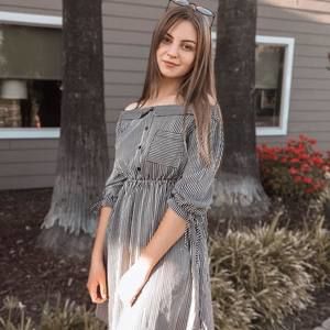 Meet your Posher, Karina